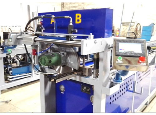 德川機(jī)械 專業(yè)制造，廠家直銷——兩工位數(shù)控沖孔機(jī)與護(hù)欄沖孔機(jī)的卓越選擇